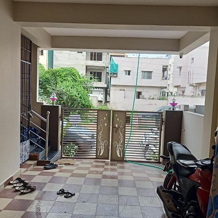 Sri Govinda Nilayam Home Stay 1 Visakhapatnam Exteriör bild